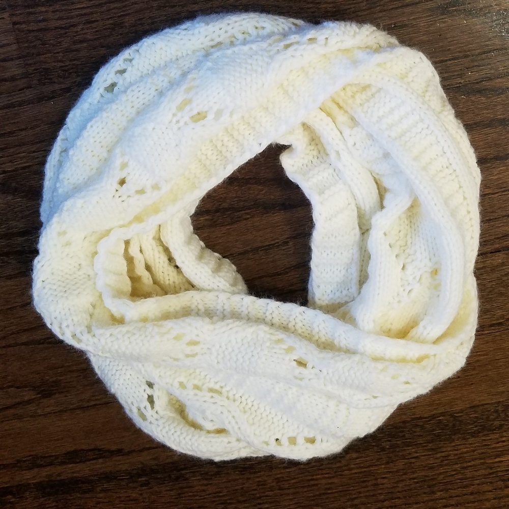 Scarf - Picture 4 of 6